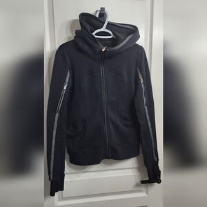 Lululemon Uba Hoodie *Reflective

Black
